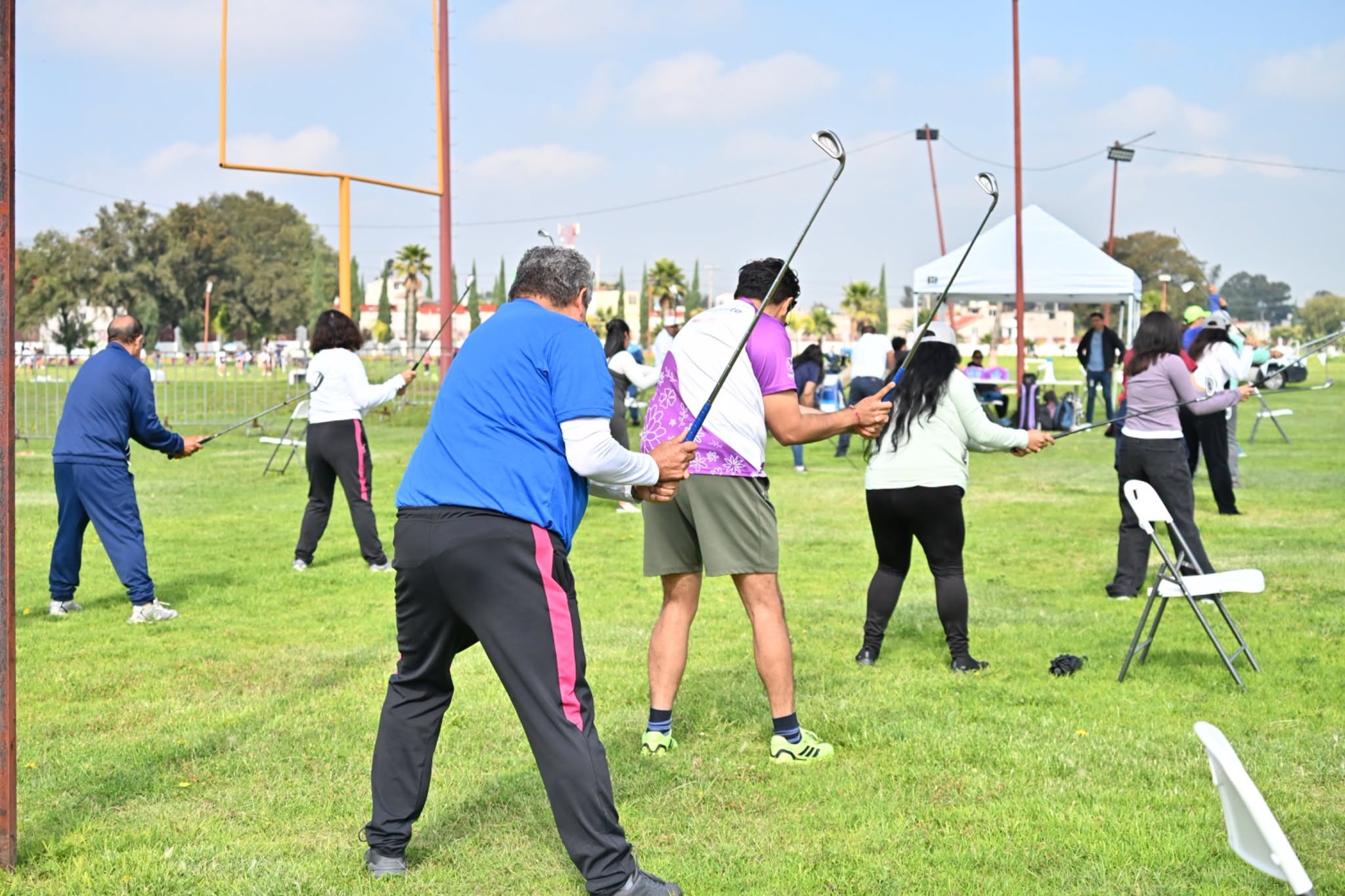 Clase Gratuita de Golf impartida por instructores de la Esmeralda Country Club. ⛳️